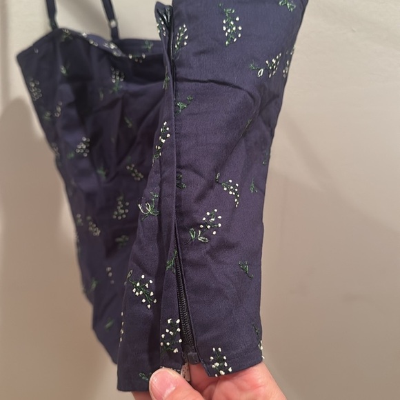 Ralph Lauren Navy Floral Embroidered Top Large - Picture 4 of 5